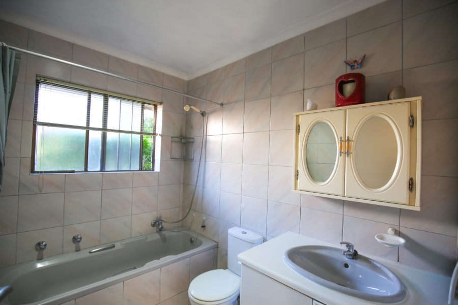 3 Bedroom Property for Sale in Lower Robberg Western Cape